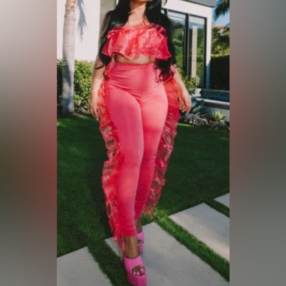 Women's Pink Ruffled 2 Piece Set